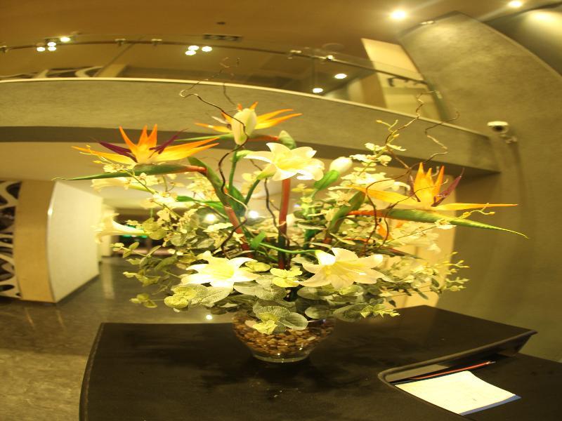 Avia Hotel & Resort Yehud-Monosson Eksteriør billede