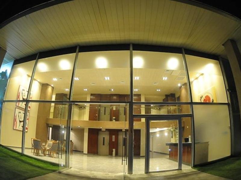 Avia Hotel & Resort Yehud-Monosson Eksteriør billede