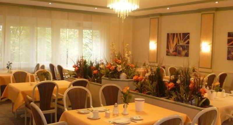 Avia Hotel & Resort Yehud-Monosson Eksteriør billede