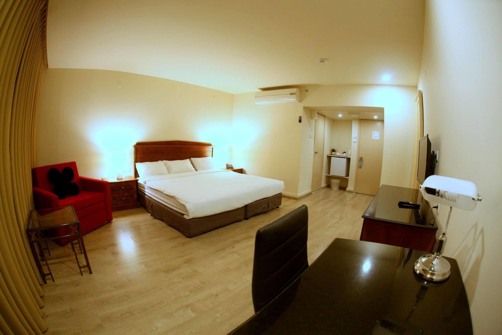 Avia Hotel & Resort Yehud-Monosson Eksteriør billede